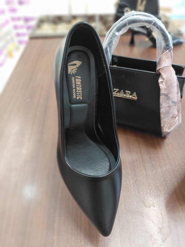 کفش مجلسی زنانه نوک تیز پاشنه نگین zara